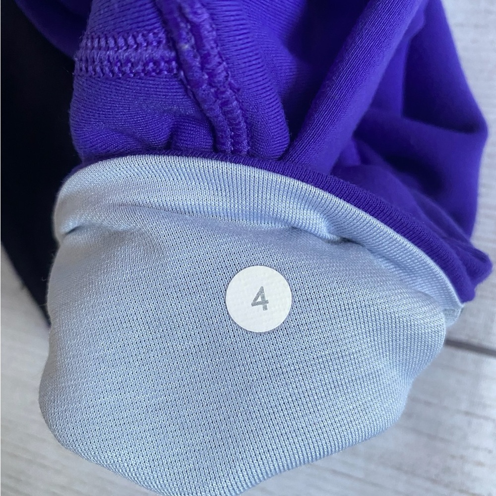 Lululemon Athletica Purple Leggings Cropped Workout  Bottoms in Size 4 - Picture 3 of 3